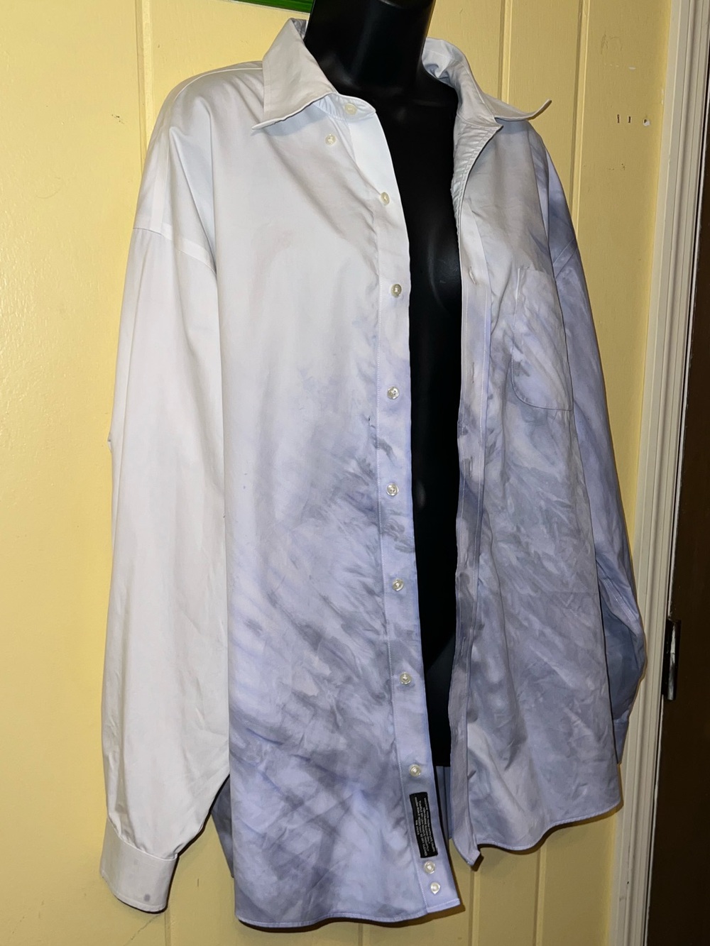 White Ombre Watercolor Artisanal Upcycled Blue Retro Button-Up Shirt Size XL - Picture 4 of 12